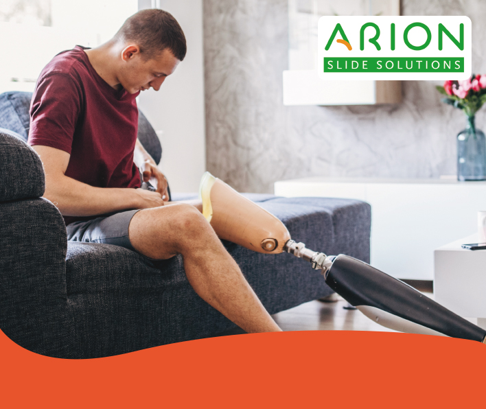 Guy with transfemoral prosthesis